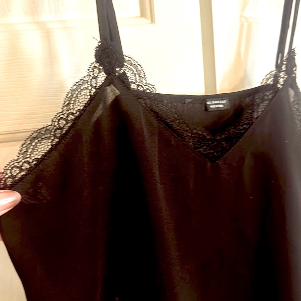 NWOT! Black Lace Tank with adjustable straps